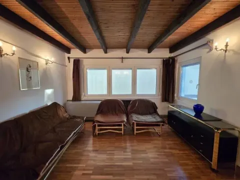 Stan in Zvezdara Sve Podlokacije