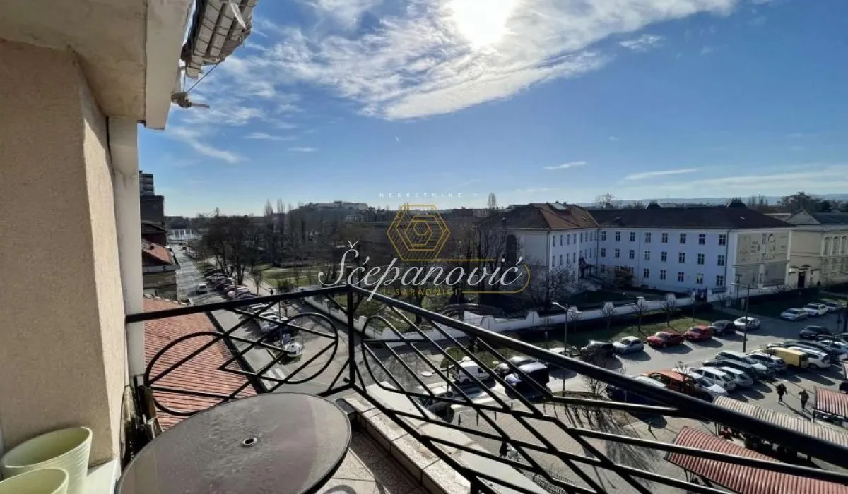Prodaja, stan, 46m², Centar, Novi Sad
