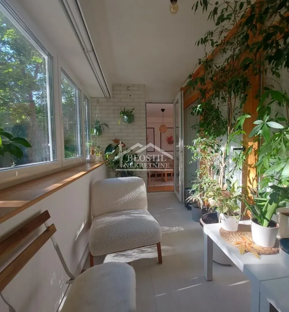 Sale, three bedroom apartment, 74m², Višnjička Banja, Palilula Sve Podlokacije