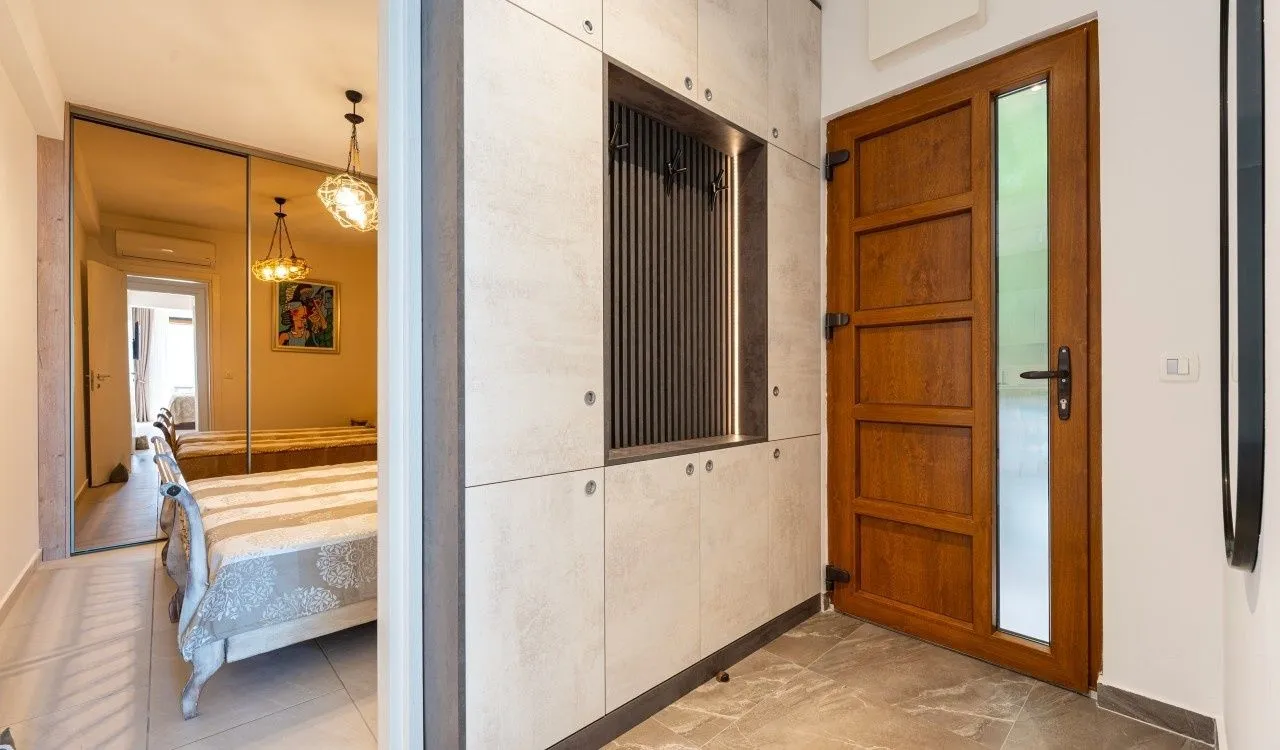 Prodaja, dvosoban stan, 67m², Opatovo, Tivat