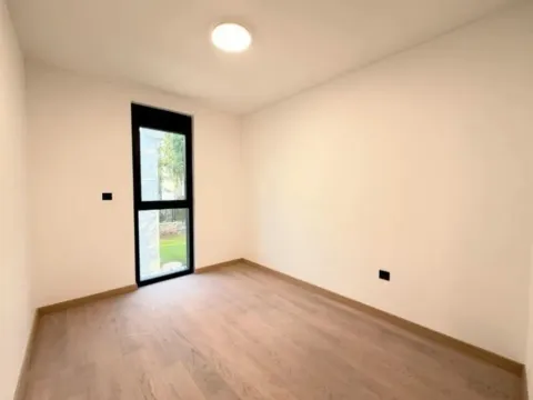 Prodaja, trosoban stan, 111m², Vezirov Most, Podgorica - image 5