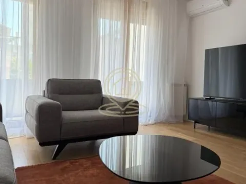 Izdavanje, četvorosoban stan, 81m², Južni Bulevar, Vračar Sve Podlokacije - image 4