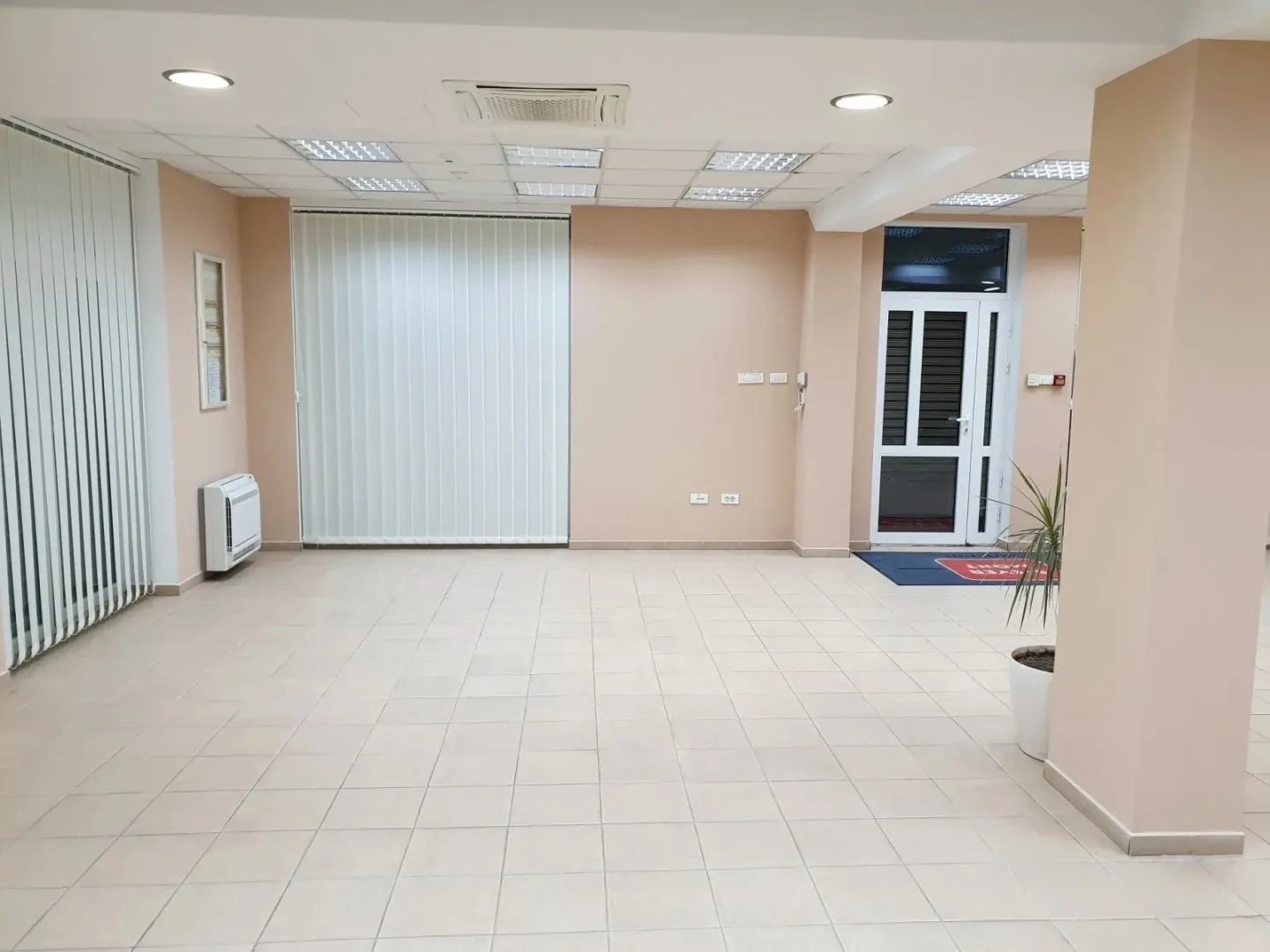Rent, office space, 86m², Gornja Gorica, Podgorica