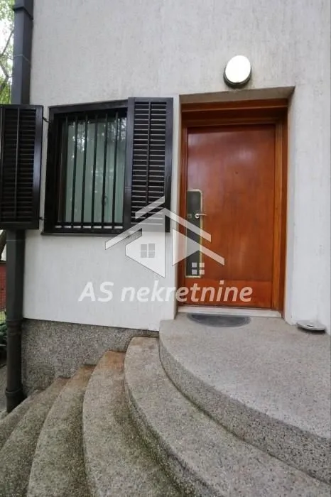Izdavanje, kuća, 550m², Voždovac Sve Podlokacije, Beograd