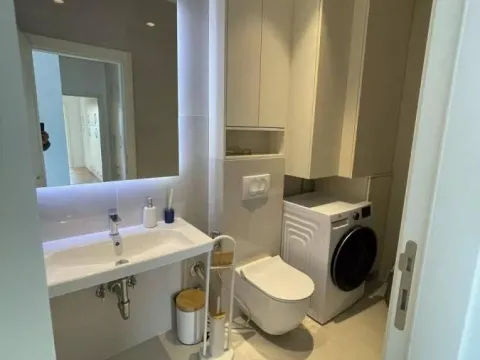 Izdavanje, dvosoban stan, 159m², Tivat, Crna Gora - image 5