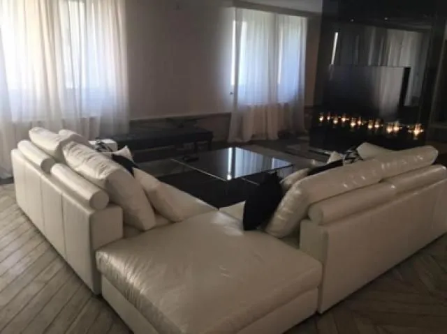 Izdavanje, trosoban stan, 240m², Kalenić Pijaca, Vračar Sve Podlokacije