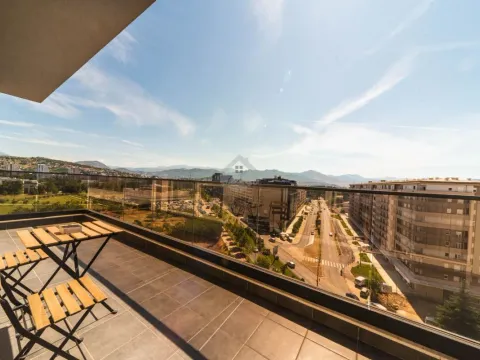 Izdavanje, četvorosoban stan, 130m², Master Kvart, Podgorica - image 11