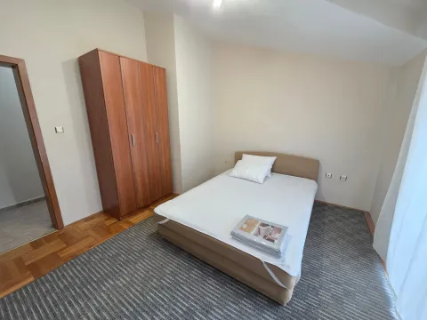 Rent, one bedroom apartment, 75m², Zabjelo, Podgorica - image 11