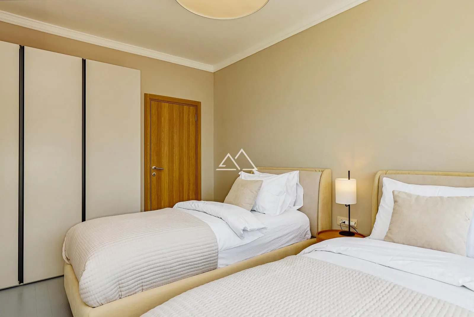 Sale, three bedroom apartment, 158m², Dobrota, Kotor