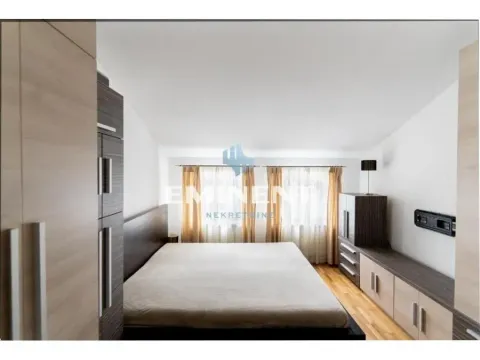 Izdavanje, trosoban stan, 67m², Južni Bulevar, Vračar Sve Podlokacije - image 7