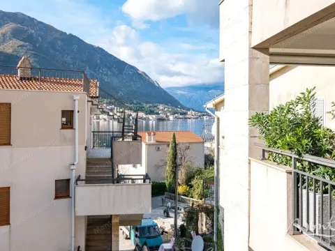 Prodaja, trosoban stan, 114m², Dobrota, Kotor - image 18