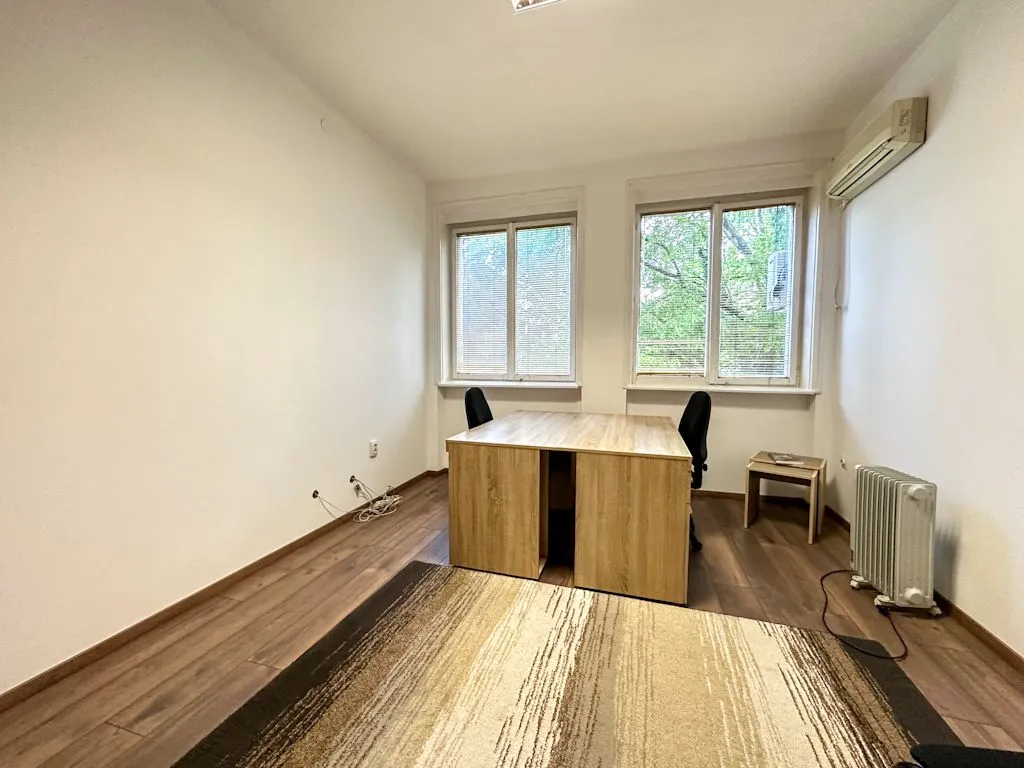 Izdavanje, poslovni prostor, 33m², Preko Morače, Podgorica