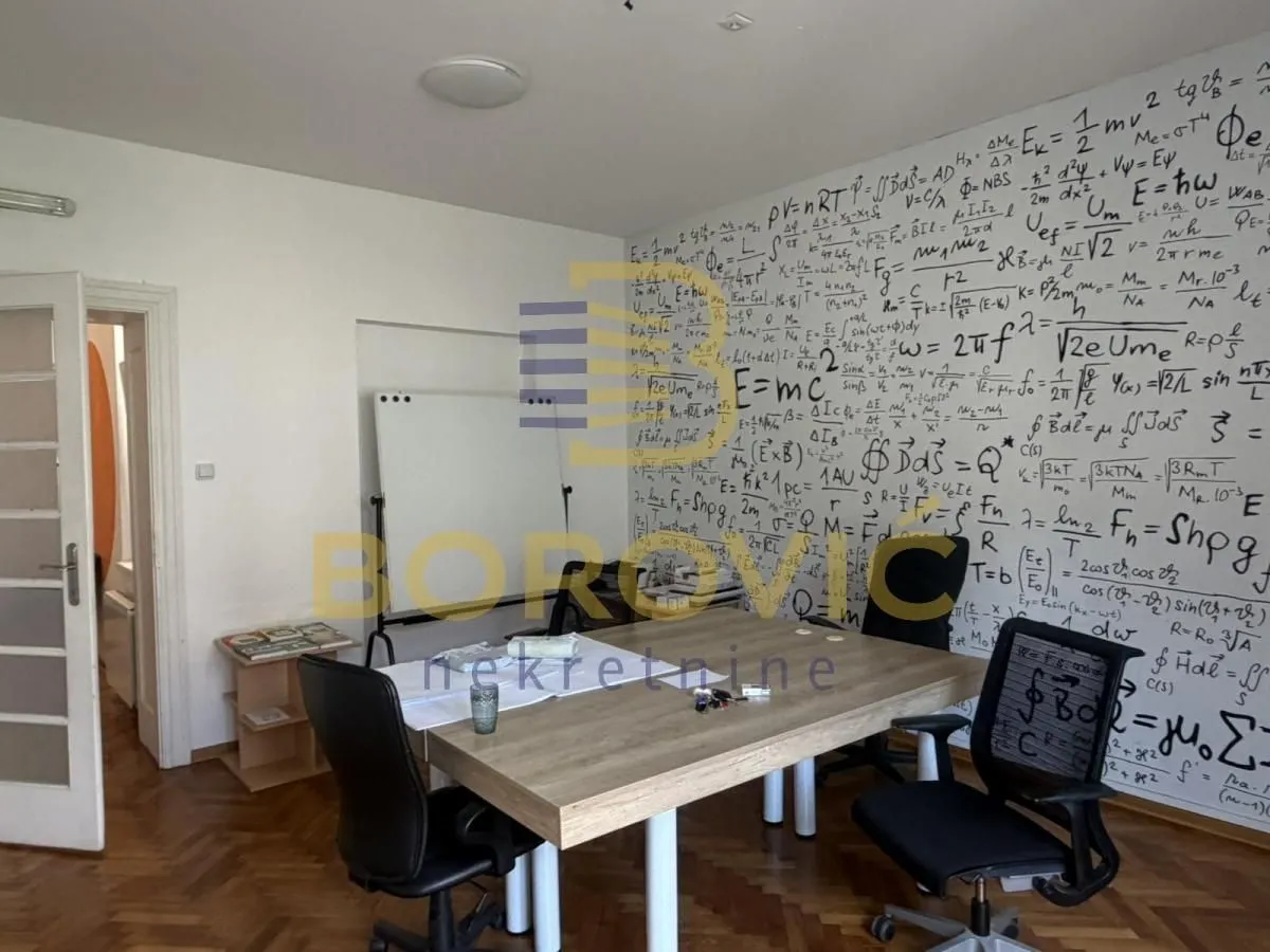 Rent, four bedroom apartment, 115m², Vračar Sve Podlokacije, Beograd