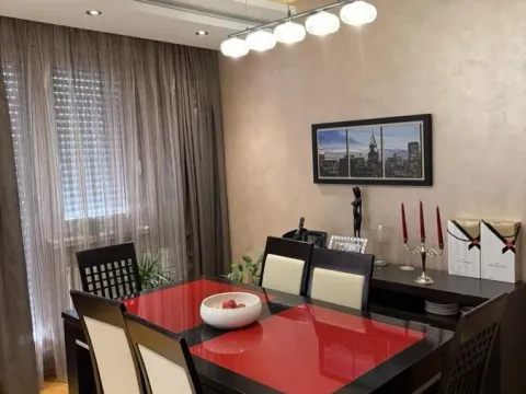 Prodaja, četvorosoban stan, 106m², Grbavica, Novi Sad Sve Podlokacije - image 2