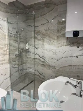 Izdavanje, trosoban stan, 100m², Centar, Podgorica - image 3