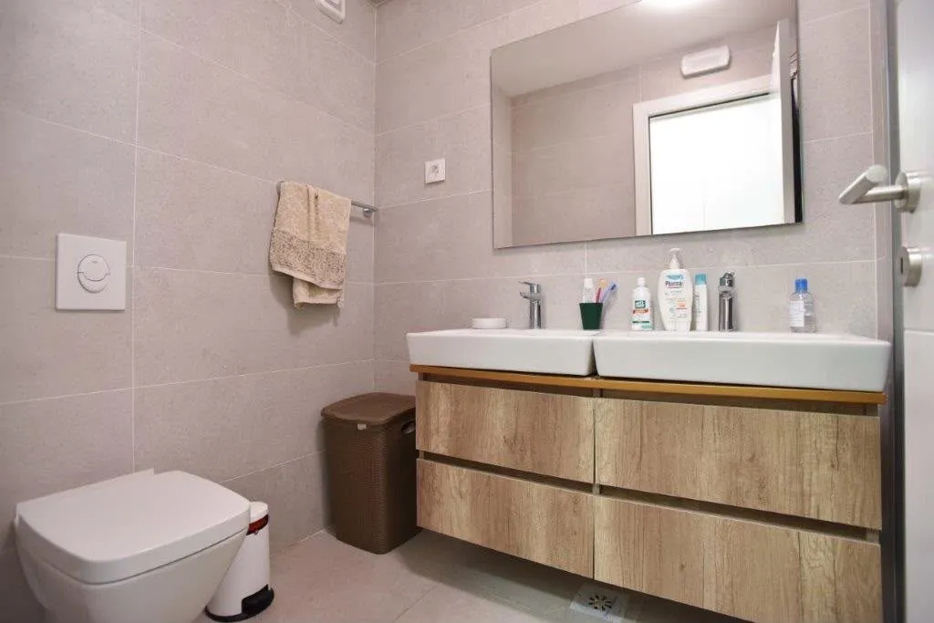 Prodaja, trosoban stan, 94m², Bečići, Budva