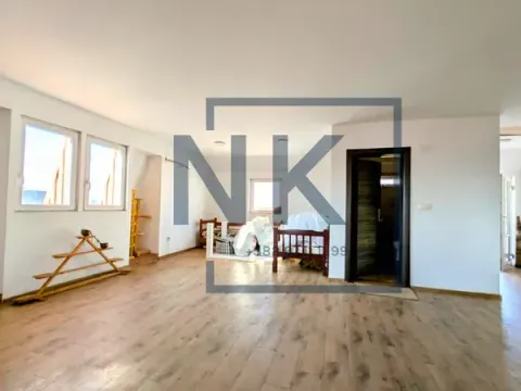 Izdavanje, jednosoban stan, 120m², Stari Aerodrom, Podgorica - image 4