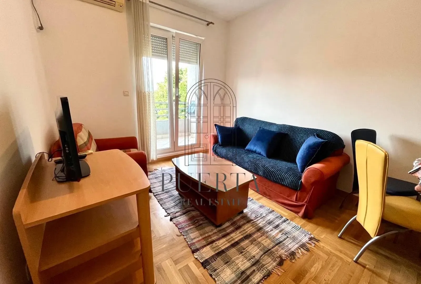 Izdavanje, jednosoban stan, 37m², Stari Aerodrom, Podgorica