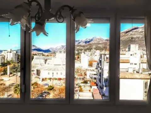 Izdavanje, jednosoban stan, 47m², Bar, Crna Gora