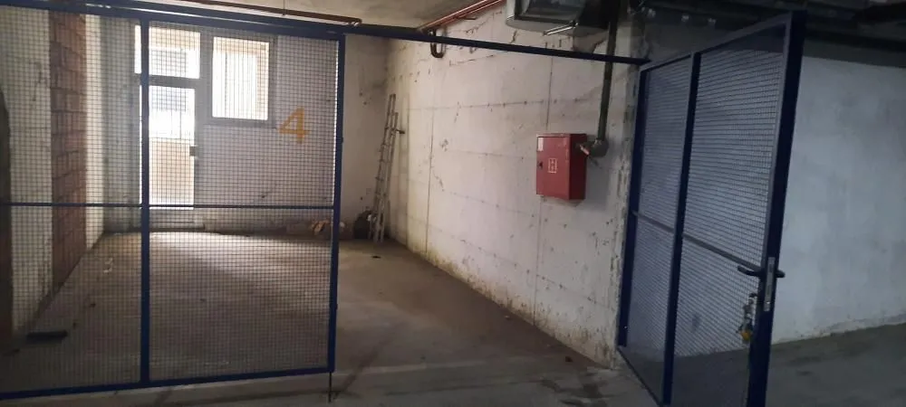Rent, parking/garage, 26m², Južni Bulevar, Vračar Sve Podlokacije