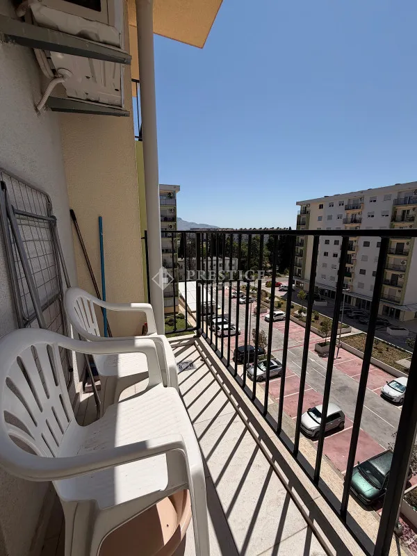 Rent, one bedroom apartment, 42m², Pobrežje, Podgorica