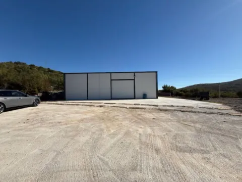 Izdavanje, poslovni prostor, 250m², Podgorica, Crna Gora - image 8