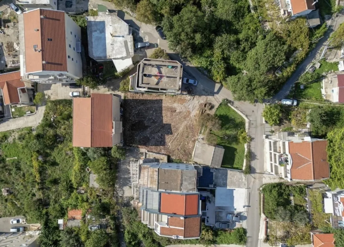 Prodaja, plac, 500m², Lazi, Budva
