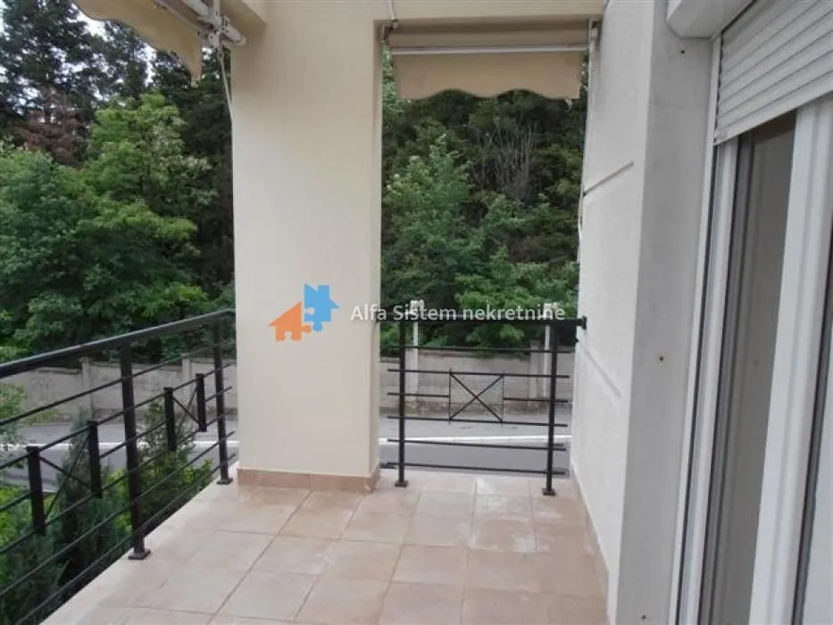 Rent, three bedroom apartment, 130m², Savski Venac, Beograd