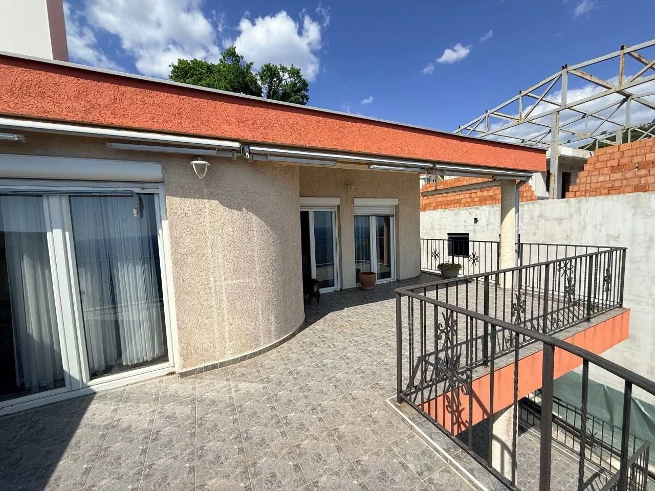 Sale, two bedroom apartment, 131m², Seoce, Budva