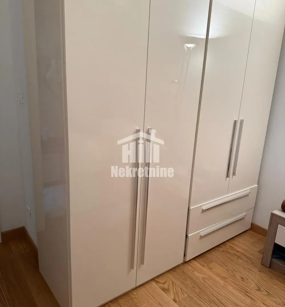 Sale, two bedroom apartment, 54m², Novi Beograd Blok 65, Novi Beograd Sve Podlokacije