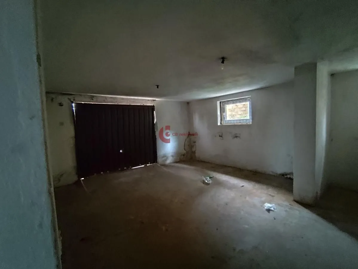 Prodaja, kuća, 210m², Makova Sedmica, Subotica