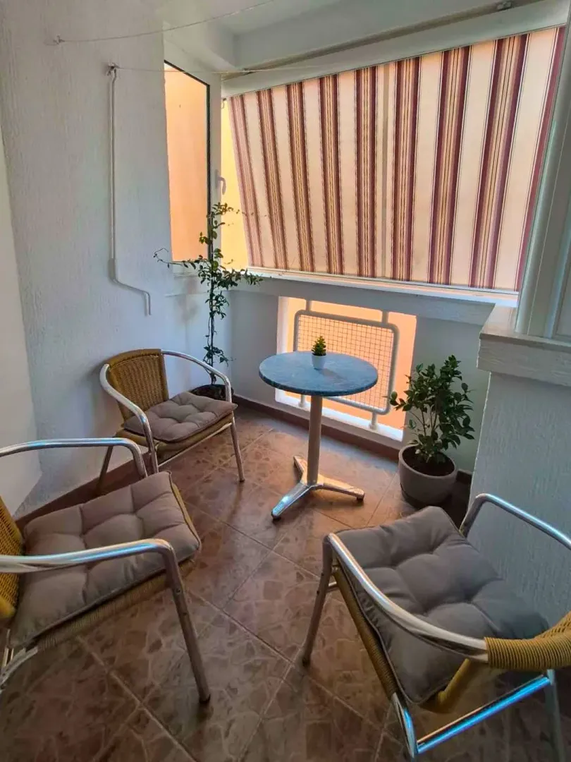 Izdavanje, jednosoban stan, 50m², Rozino, Budva