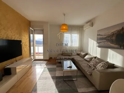 Rent, two bedroom apartment, 64m², City Kvart, Podgorica - image 4