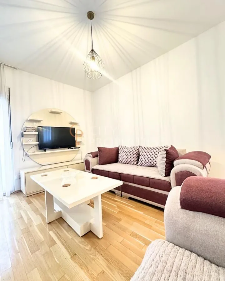 Izdavanje, stan, 72m², Blok 9, Podgorica