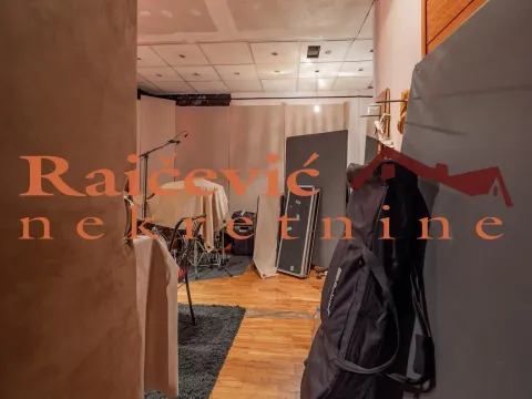 Prodaja, poslovni prostor, 45m², Centar, Stara Pazova - image 8