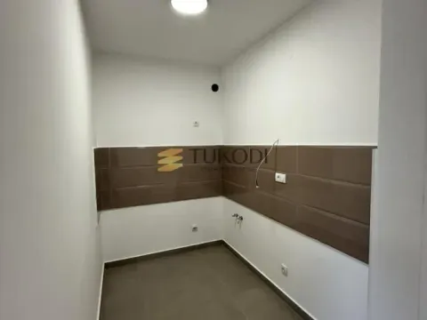 Prodaja, trosoban stan, 80m², Mišeluk, Petrovaradin - image 6