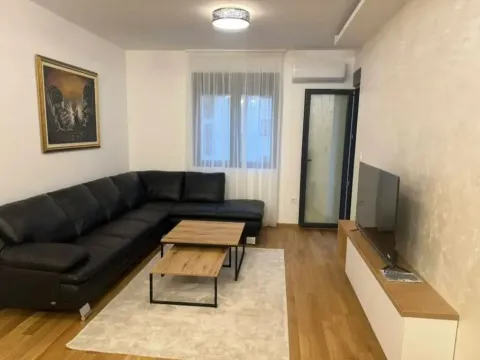 Izdavanje, jednosoban stan, 47m², City Kvart, Podgorica - image 3