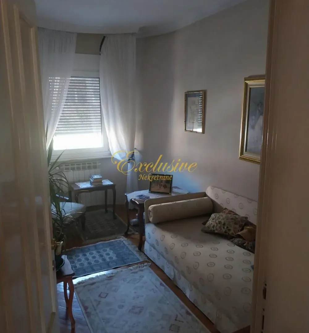 Sale, four bedroom apartment, 105m², Stari Grad, Beograd