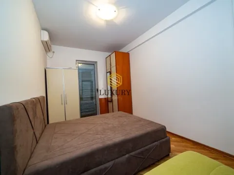 Izdavanje, jednosoban stan, 67m², Centar, Budva - image 10