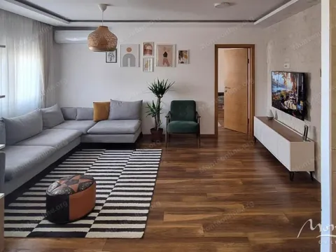 Prodaja, trosoban stan, 89m², Podgorica, Crna Gora - image 3