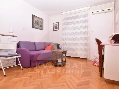 Prodaja, trosoban stan, 108m², Malo Brdo, Podgorica - image 8
