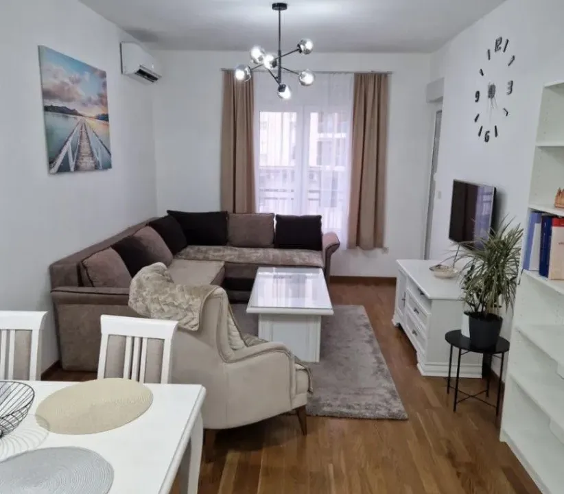 Izdavanje, jednosoban stan, 45m², Zabjelo, Podgorica