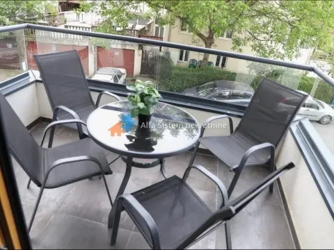 Rent, two bedroom apartment, 43m², Južni Bulevar, Vračar Sve Podlokacije - image 19