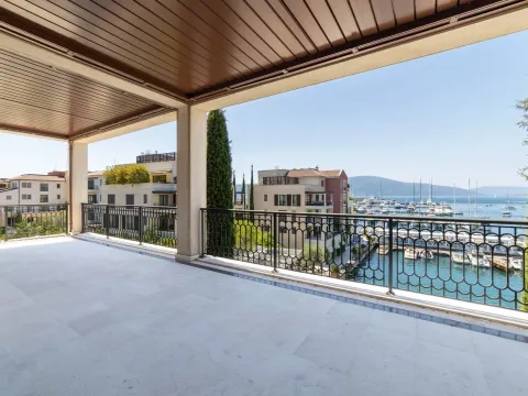 Prodaja, trosoban stan, 228m², Porto Montenegro, Tivat - image 5