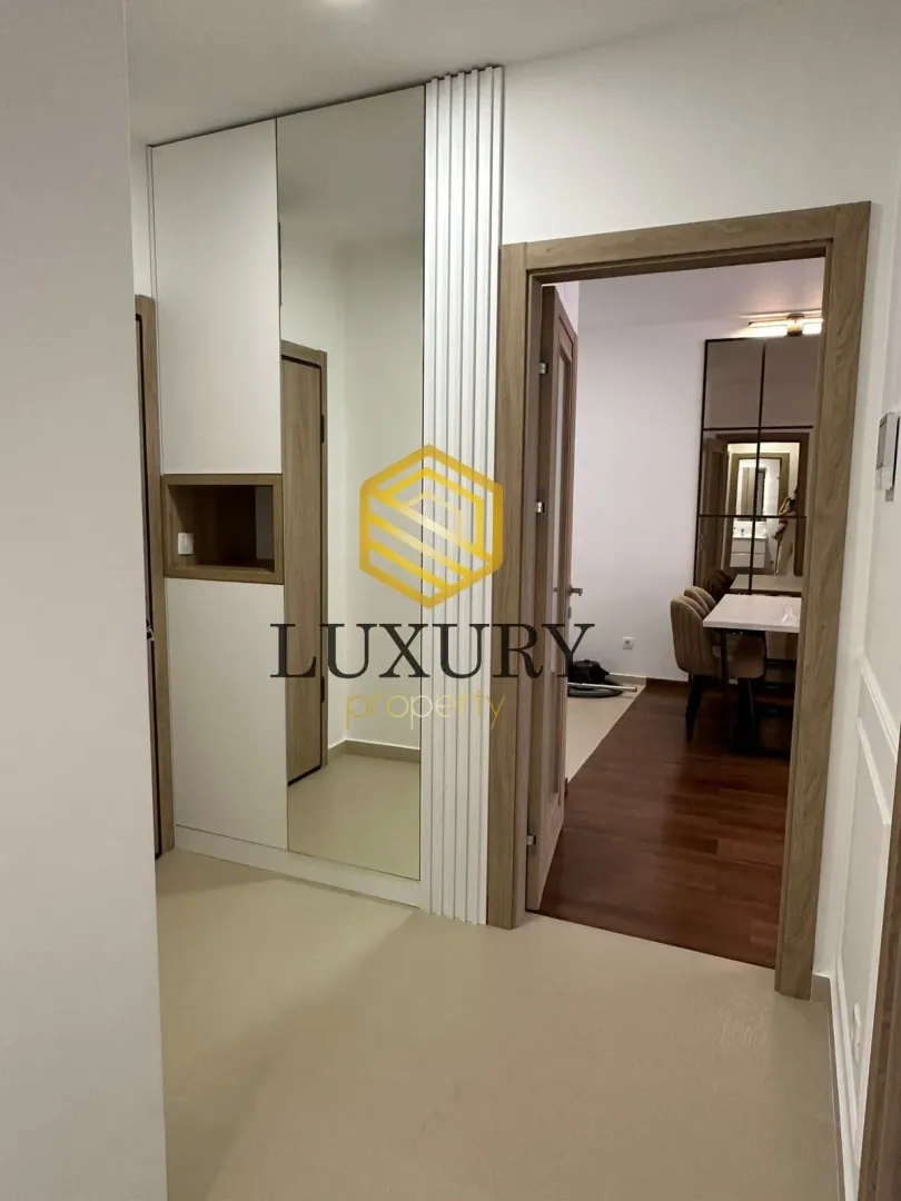 Izdavanje, dvosoban stan, 72m², Master Kvart, Podgorica
