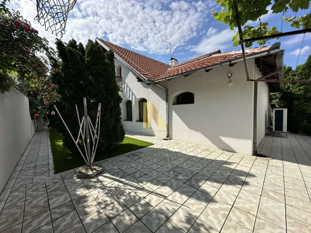Prodaja, kuća, 336m², Sremska Kamenica, Petrovaradin