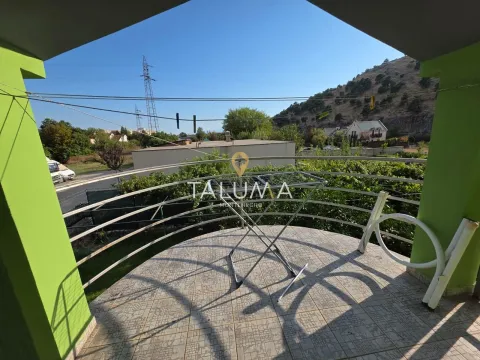 Izdavanje, kuća, 200m², Zagorič, Podgorica - image 15