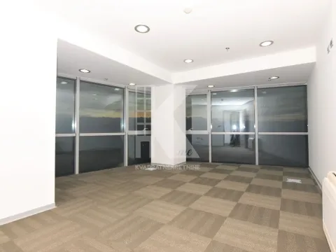 Rent, office space, 445m², Preko Morače, Podgorica - image 16