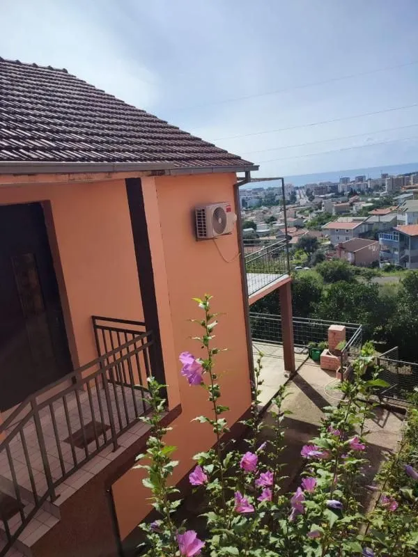 Sale, house, 200m², Bjeliši, Bar