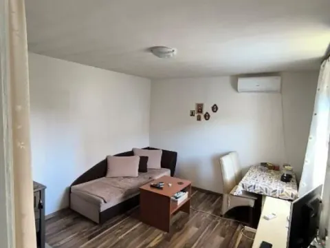 Prodaja, kuća, 451m², Jakovo, Surčin - image 15